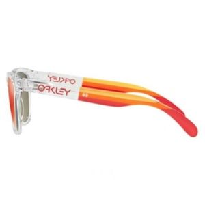 Oakley Accessories - Oakley Square Style Prizm Ruby Mirrored Lens Oakley Accessories - Oakley Square Style Prizm Ruby Mirrored Lens